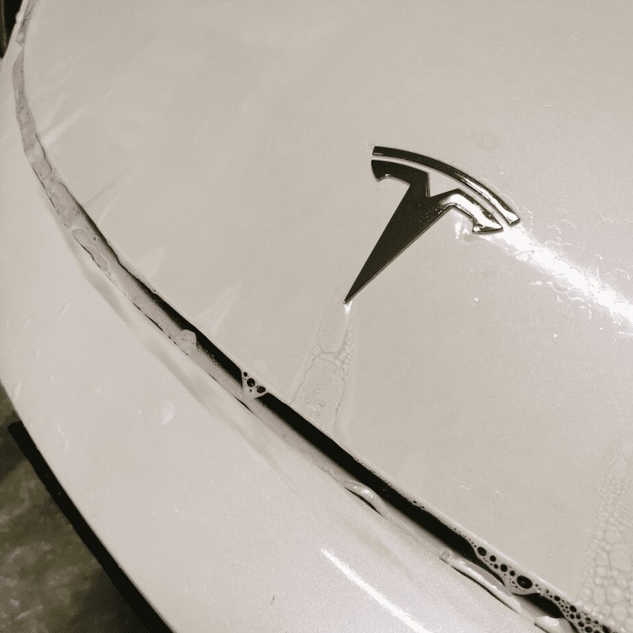 Model 3 Highland Lackschutzfolie für die Ladekante - Tesla-Protect